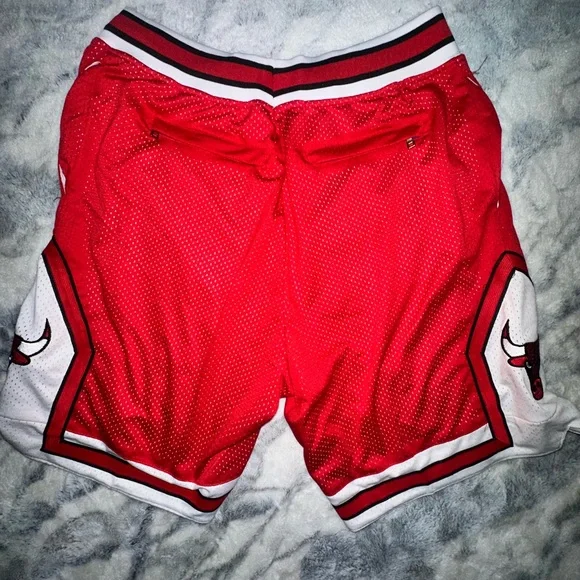 Chicago Basketball Shorts - Picture 3 of 3